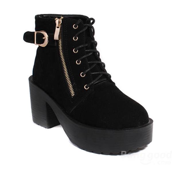 Bottes courtes noire zippée thcik talon cheville décoration avec boucle